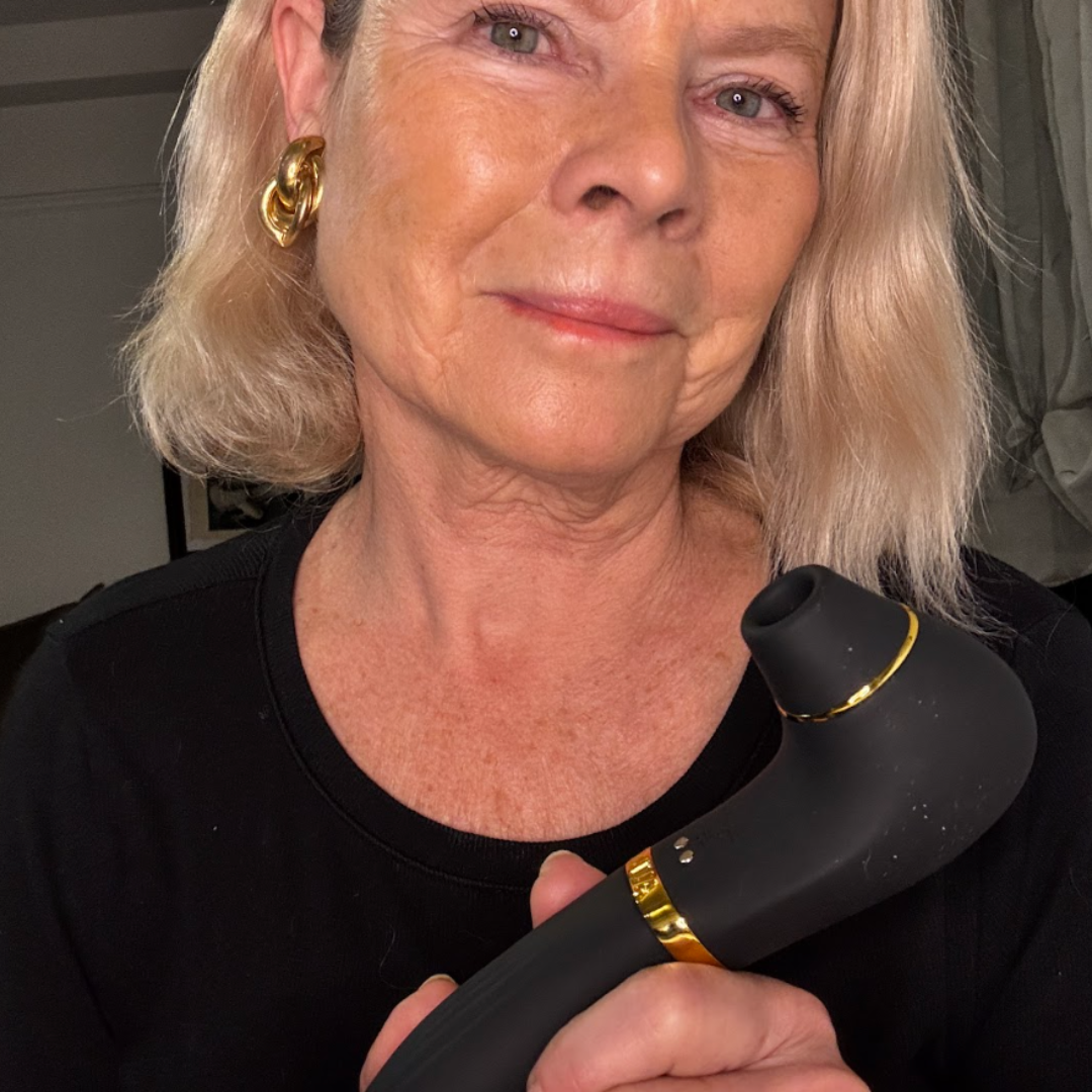 VIVA Senna Pro Age Vibrator 2.0 in sleek design, featuring a powerful motor and heating function, made of body-safe silicone