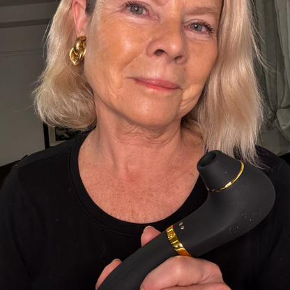 VIVA Senna Pro Age Vibrator 2.0 in sleek design, featuring a powerful motor and heating function, made of body-safe silicone