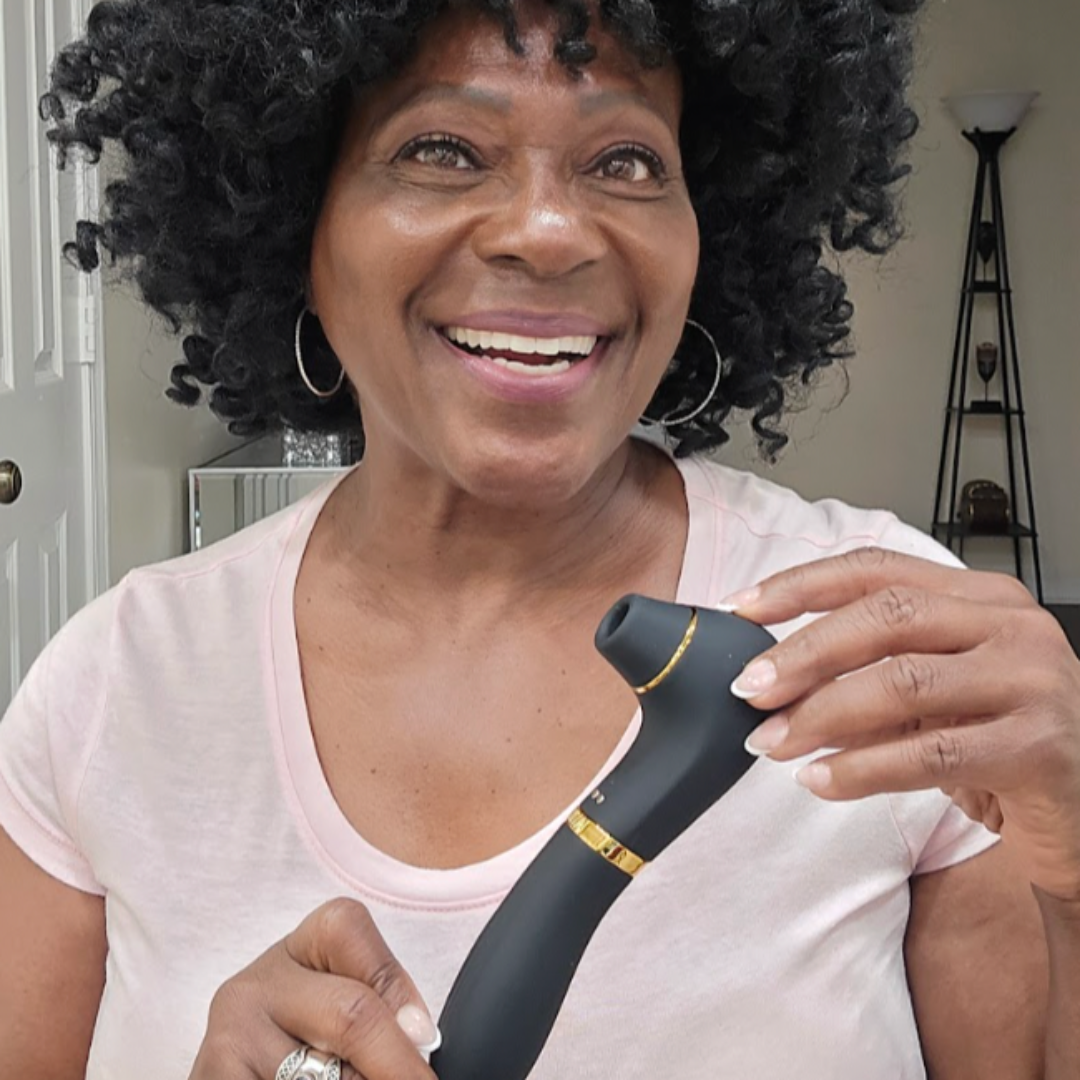 VIVA Senna Pro Age Vibrator 2.0 in pink silicone with a powerful motor and heating function for enhanced pleasure.