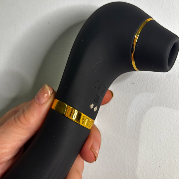 VIVA Senna Pro Age Vibrator 2.0 in sleek design, featuring a powerful motor and heating function for enhanced pleasure.