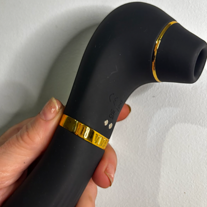 VIVA Senna Pro Age Vibrator 2.0 in sleek design, featuring a powerful motor and heating function for enhanced pleasure.